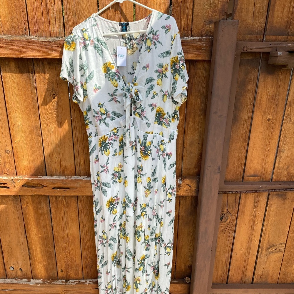 NWT Rue 21+ dress